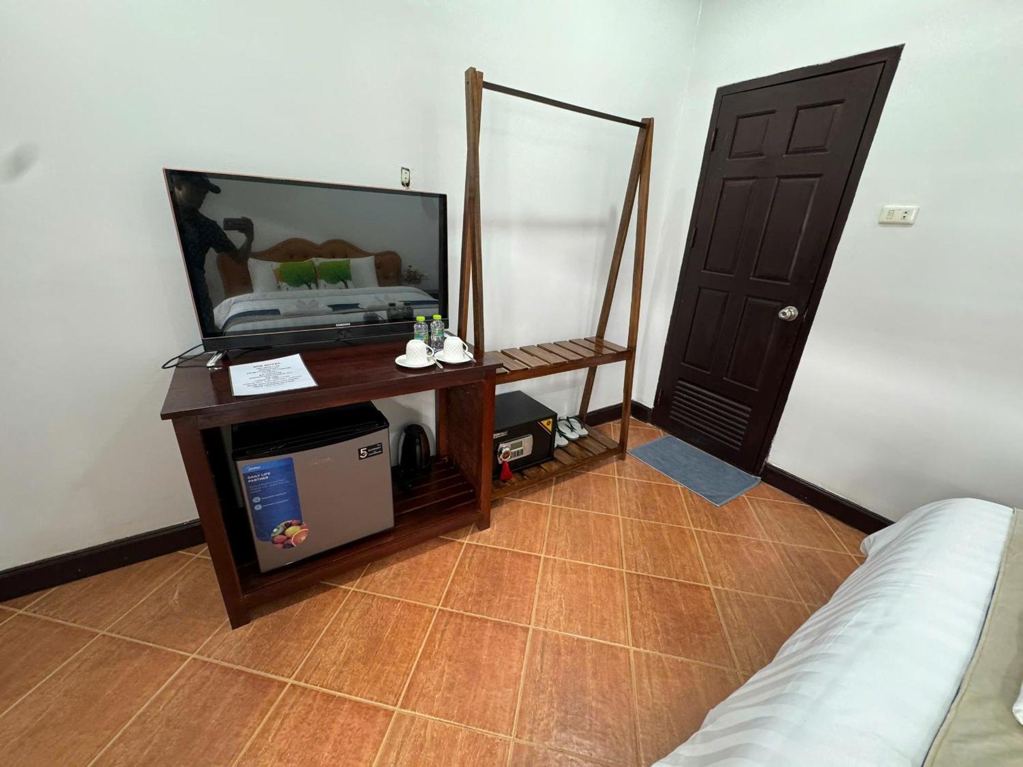 Win Hotel Vang Vieng Exterior photo