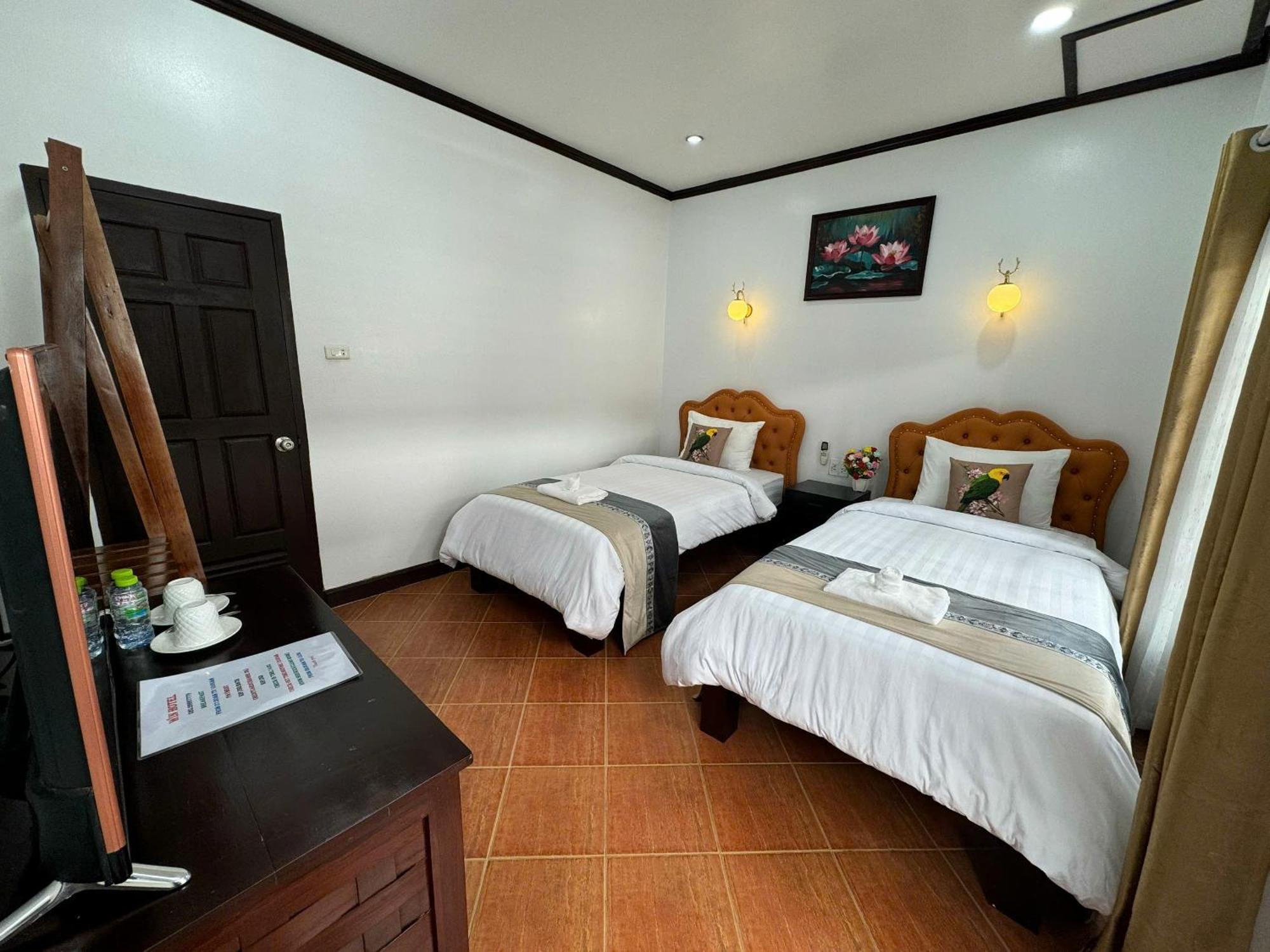 Win Hotel Vang Vieng Room photo